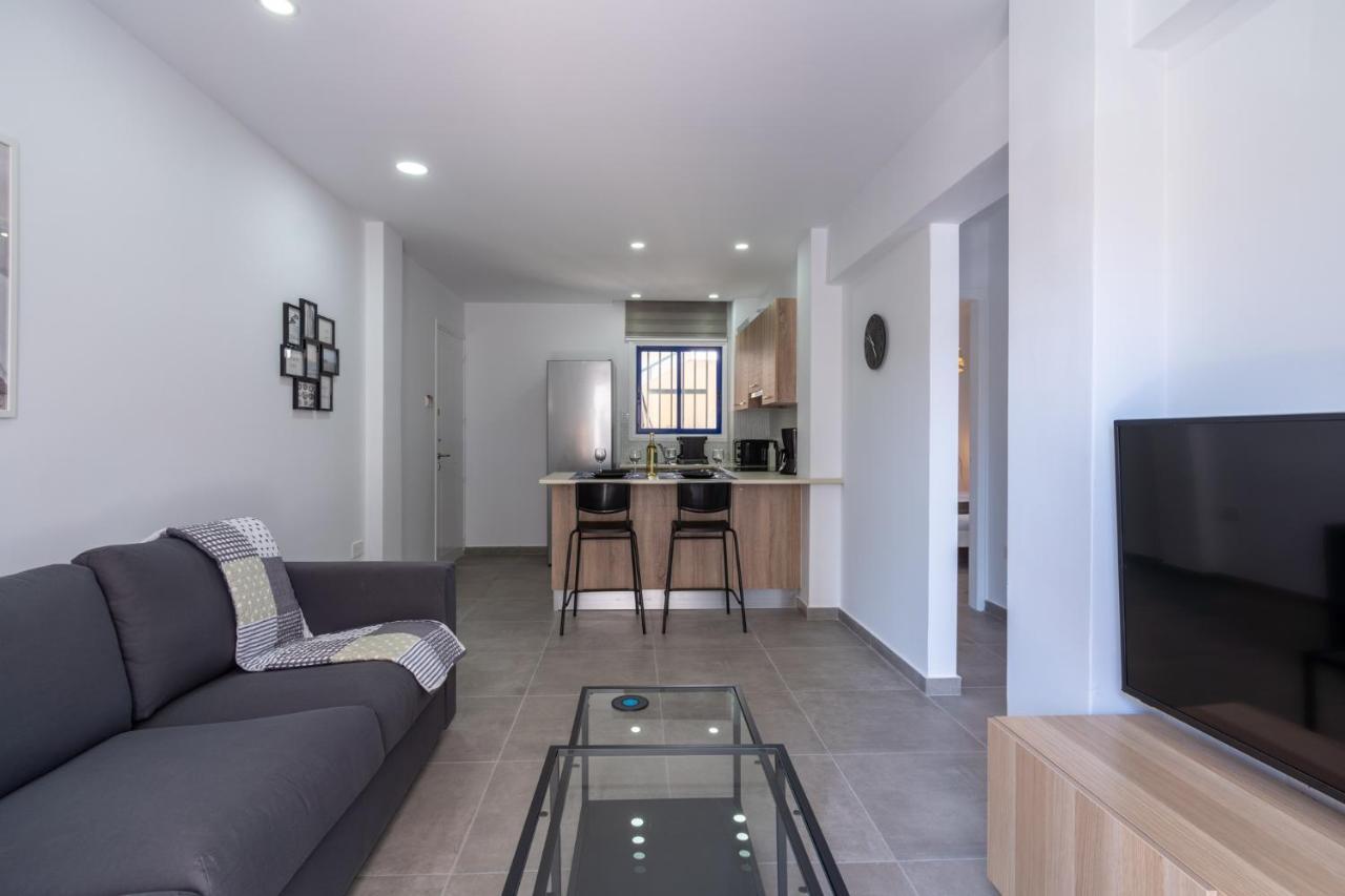 Odyssey - Captivating 2-Bedroom Retreat In Ларнака Екстер'єр фото