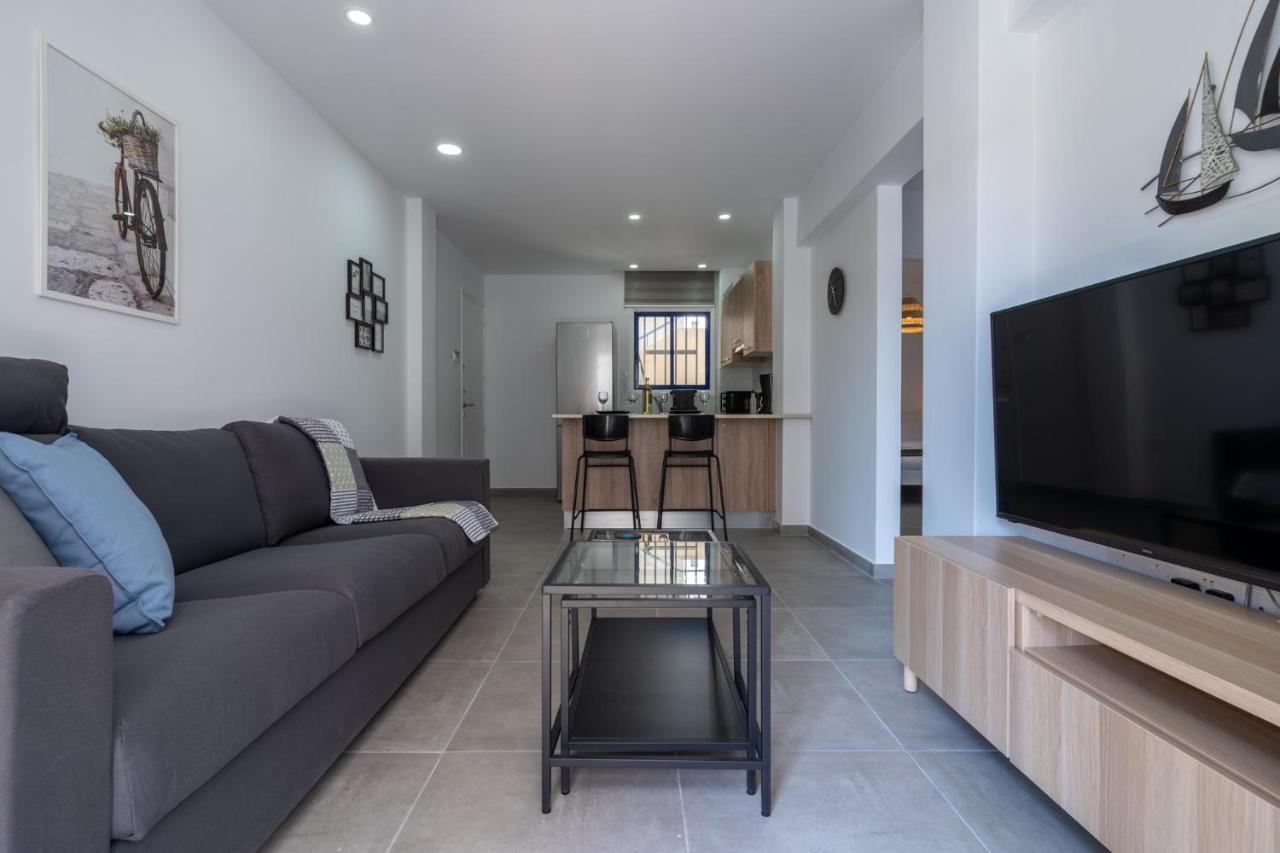 Odyssey - Captivating 2-Bedroom Retreat In Ларнака Екстер'єр фото